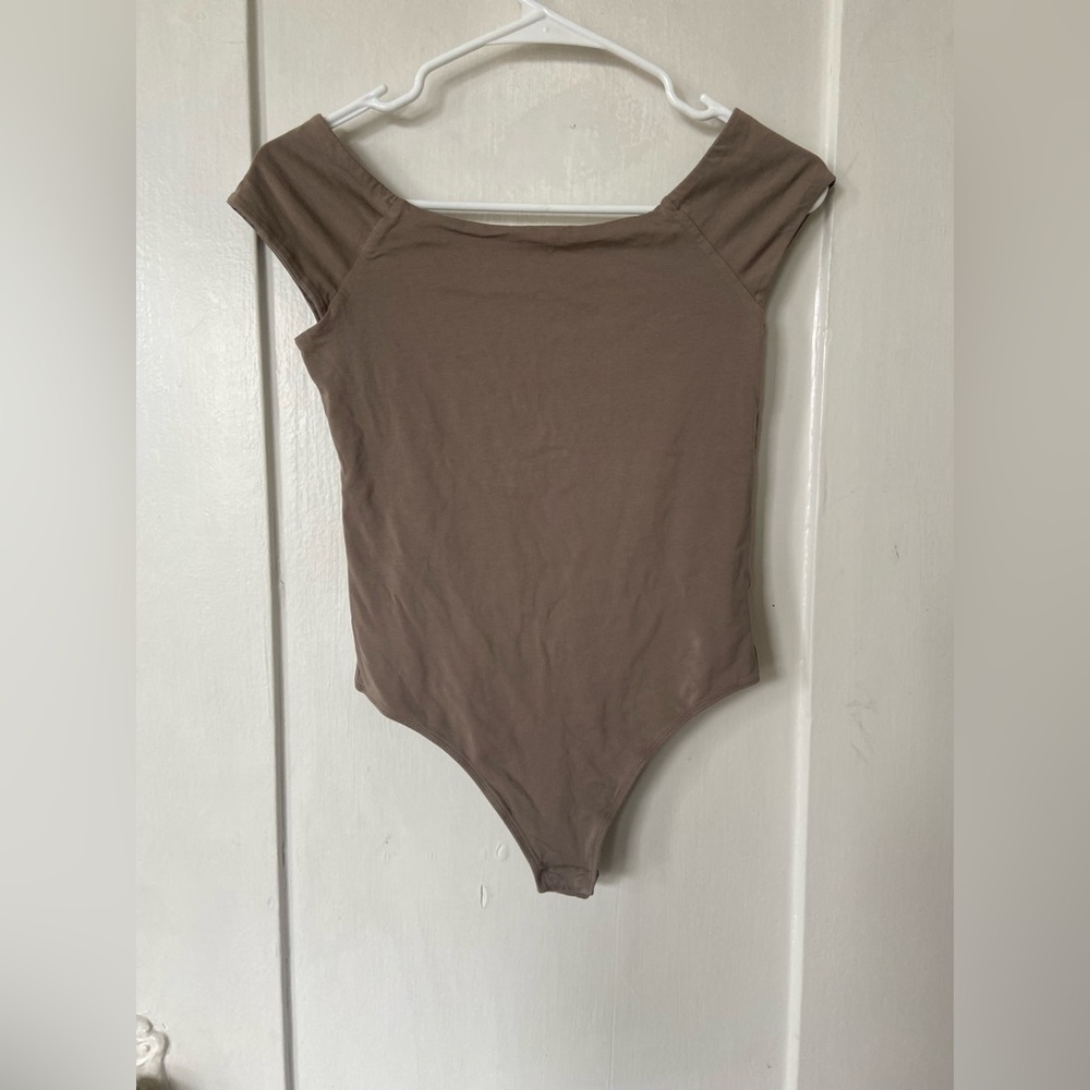 Everlane bodysuit size S , short sleeve , thong style